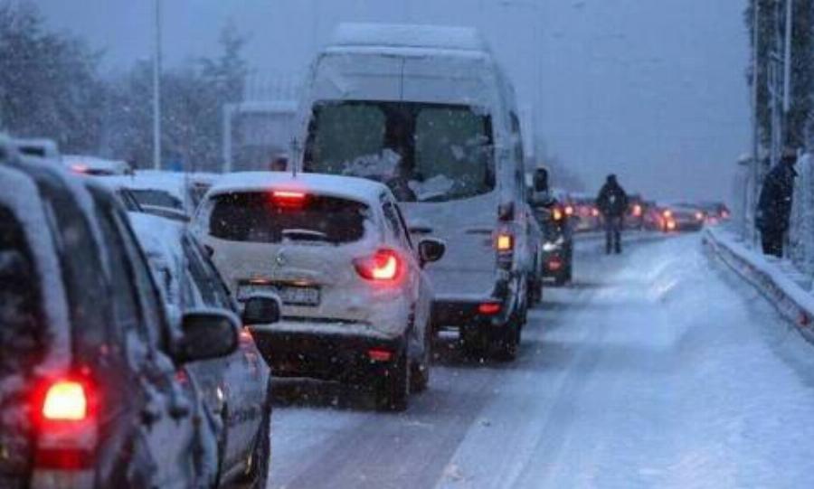 Κακοκαιρία στη χώρα: Ποιοι δρόμοι παραμένουν κλειστοί στην Αττική και σήμερα