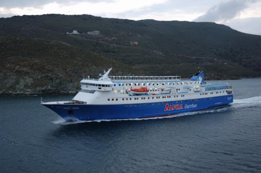 Πειραιάς: 28χρονη γέννησε αγοράκι εν πλω σε δρομολόγιο από Κύθηρα προς λιμάνι Πειραιά