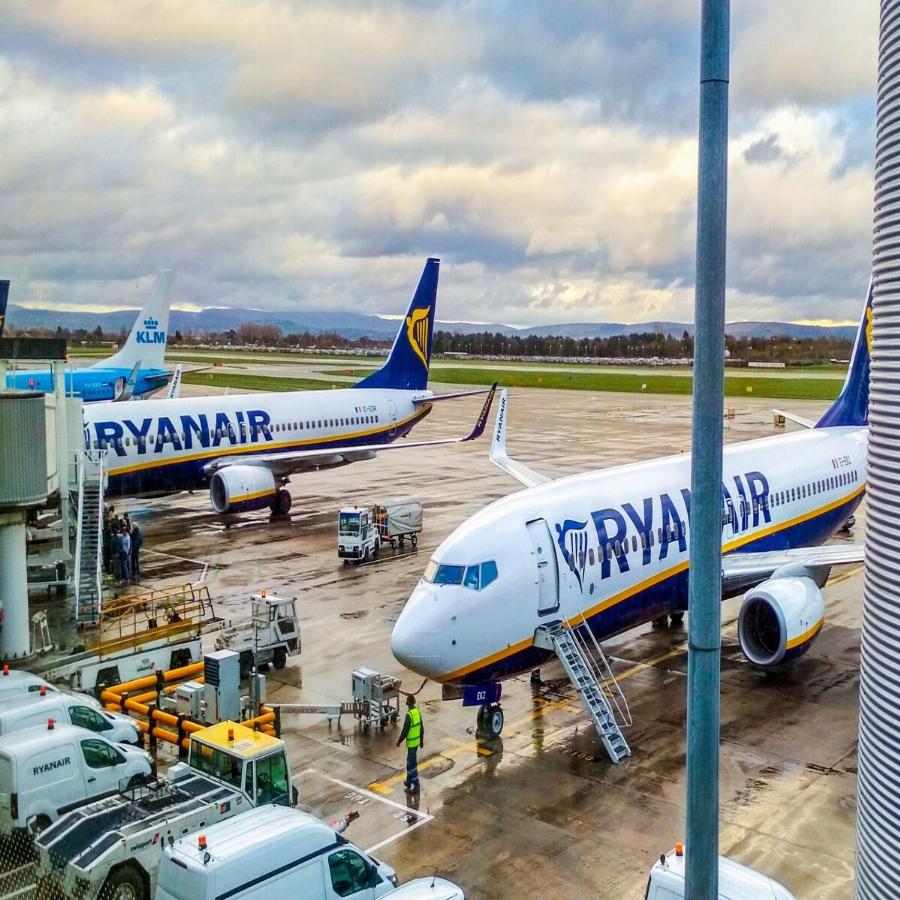 Ryanair νέες πτήσεις: Η αεροπορική εταιρεία λανσάρει νέες πτήσεις προς τα ελληνικά νησιά