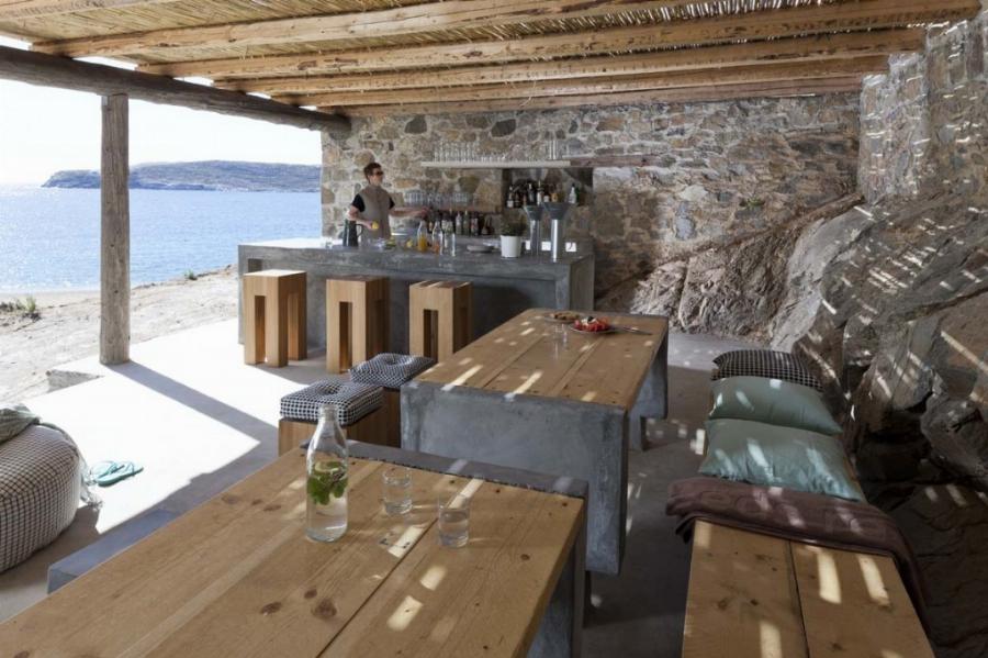 Telegraph: Αυτά είναι τα 6 καλύτερα ξενοδοχεία σε ελληνικά νησιά για διακοπές στη «μυστική Μεσόγειο»