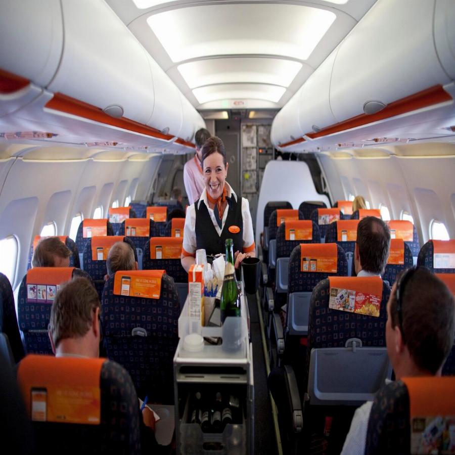 EasyJet Ελλάδα: Η εταιρεία προσφέρει νέες πτήσεις και πακέτα διακοπών για το καλοκαίρι 2022