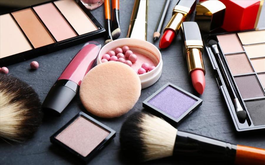 Σούπερ μάρκετ: Σταματάει η πώληση καλλυντικών προϊόντων στις κόκκινες περιοχές