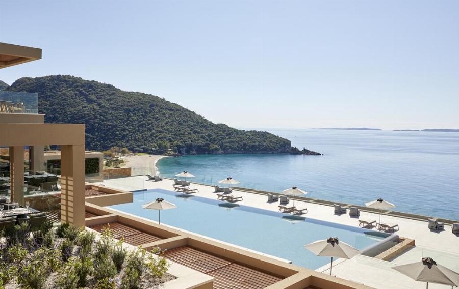 Ξενοδοχεία στην Ελλάδα: Αυτά είναι τα ολοκαίνουρια ξενοδοχεία σε Αθήνα και νησιά για διακοπές