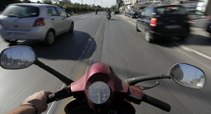 Βόλος σοκ: Κυνηγούσε με μηχανάκι την πρώην σύντροφό του για να την παρασύρει!