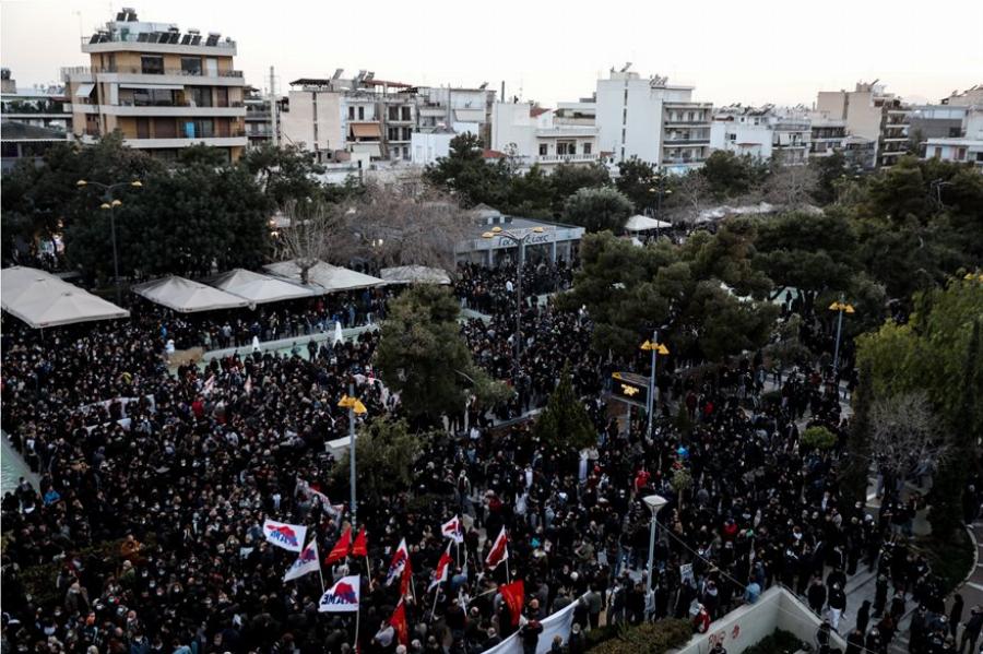Νέα Σμύρνη: Τεράστια η αύξηση των κρουσμάτων – «Πηγή του κακού» οι συγκεντρώσεις