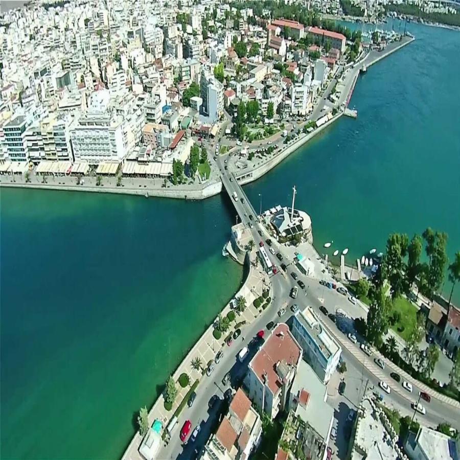 Καβούρι Αττικής: Υποχώρησε η θάλασσα λόγω άμπωτης – Είναι σημάδι ενδεχόμενου σεισμού;