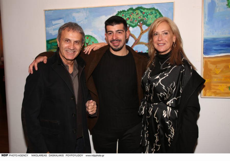 Λάκης Παπαδόπουλος: Η αλήθεια για το σημάδι στο πρόσωπο, η τεράστια καριέρα και το επάγγελμα του  γιου του