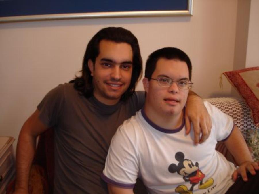 Ο Έλληνας που νίκησε το σύνδρομο Down και έγραψε βιβλίο