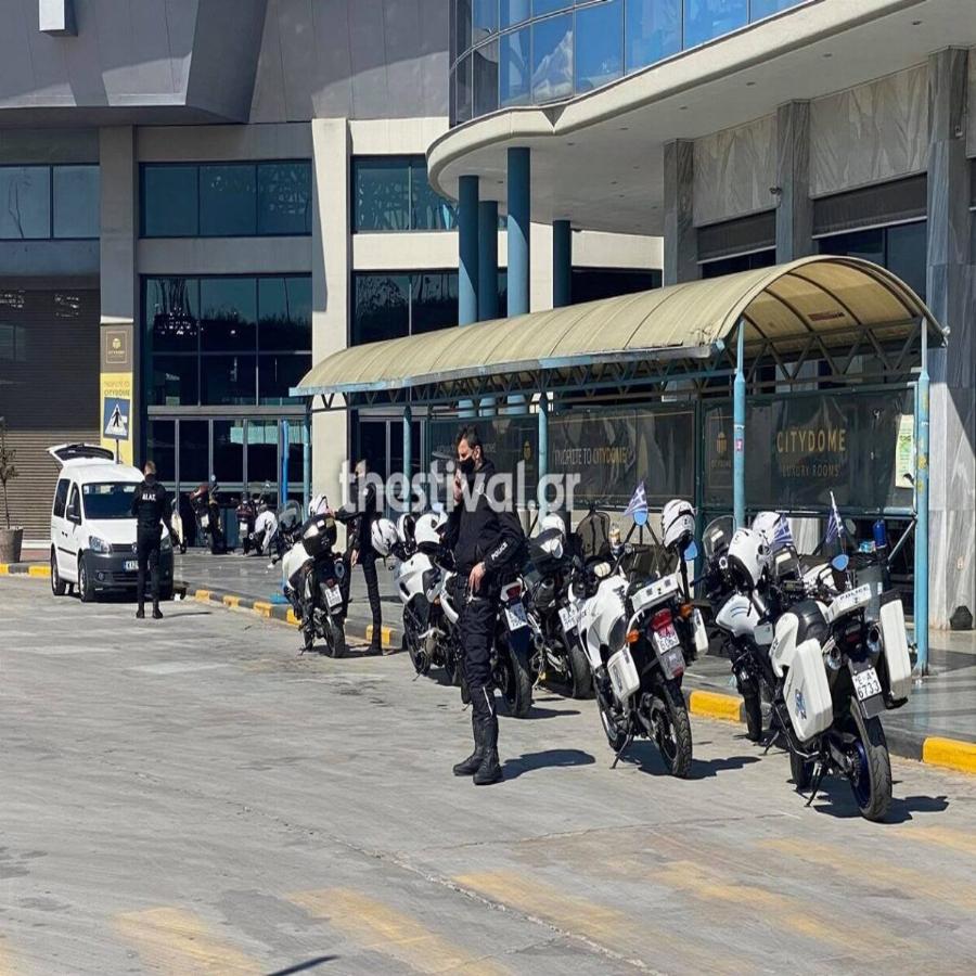 Τρύπες Καραμανλή: Τα ρεύματα κυκλοφορίας θα είναι έτοιμα το Σάββατο 24 Απριλίου