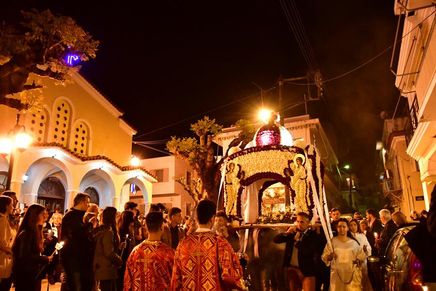 Μεγάλή Παρασκευή επιτάφιος: Για περνάμε κάτω από τον επιτάφιο τη Μεγάλη Παρασκευή