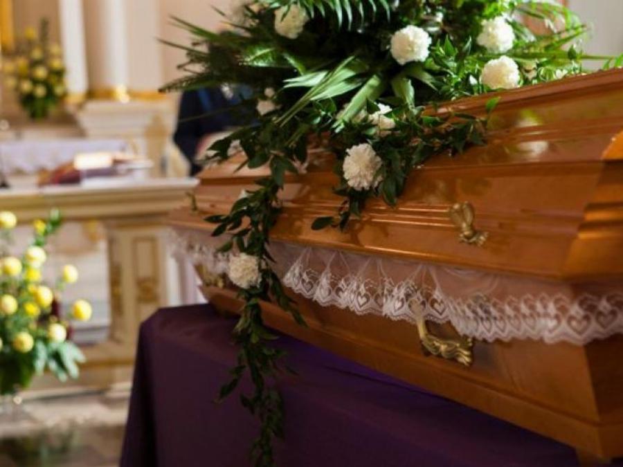 Μεσαρά Κρήτης: Σοκ σε κηδεία – Θετική στον κορονοϊό η οικογένεια του νεκρού