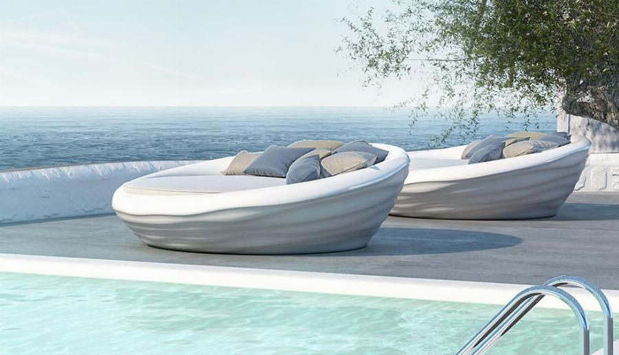 Είναι άνετος σαν καναπές σαλονιού, το κόστος του είναι ελάχιστο, επιπλέει άνετα στο νερό ακόμα και με κύμα και η είναι Ελληνικός