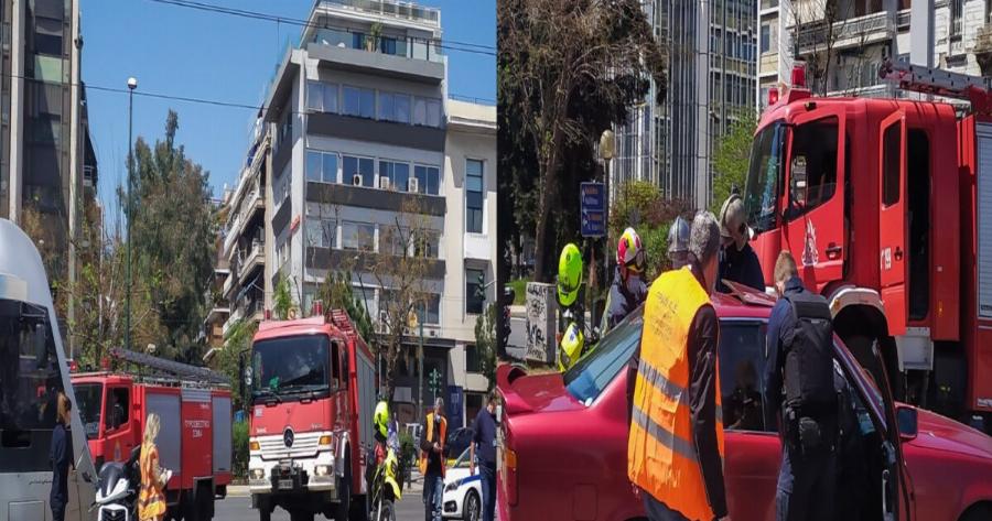 Νέος Κόσμος: Συγκρούστηκε αυτοκίνητο με τραμ στην Καλλιρόης – Εγκλωβίστηκε ηλικιωμένος