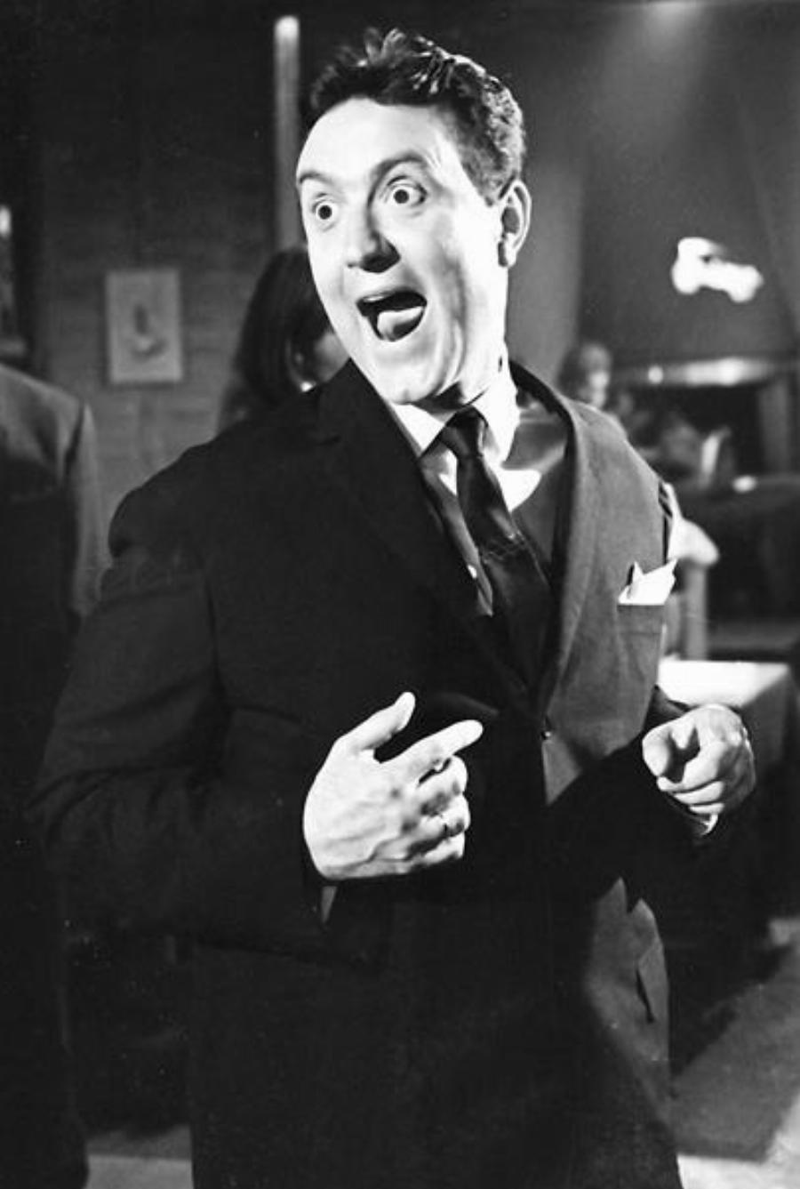 Γιάννης Βογιατζής: Ο αξέχαστος Μικές, τα δύσκολα χρόνια στην κατοχή και ο θάνατος της συζύγου του πριν την παράσταση