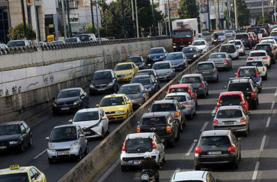 Λεωφόρος Βουλιαγμένης: Στα 70 χλμ/ώρα μειώθηκε η ταχύτητα από την Αλίμου έως την Ποσειδώνος