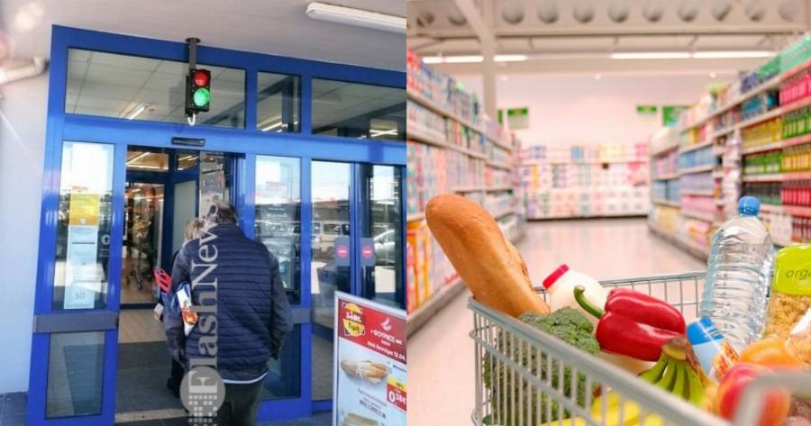 Χανιά: Σουπερμάρκετ τοποθέτησε φανάρι στην είσοδο για να μην παραβιάζονται τα μέτρα