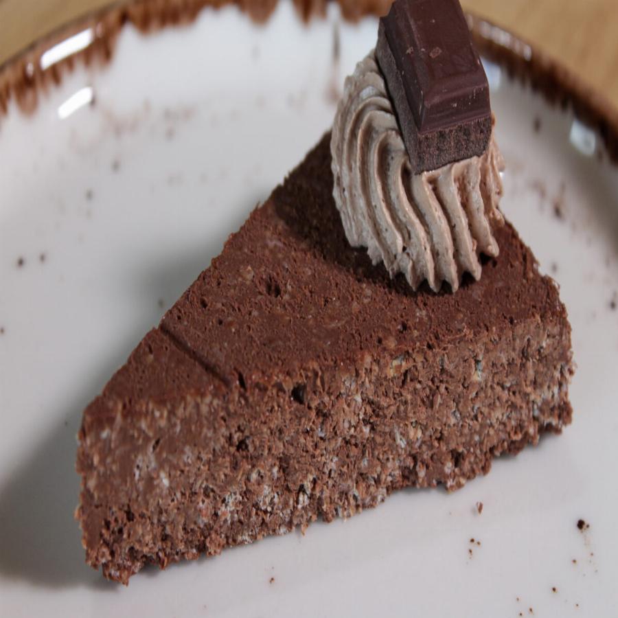 Νηστίσιμο γλυκό σοκολάτας χωρίς ψήσιμο για όλη την οικογένεια, έτοιμο σε 2 κινήσεις