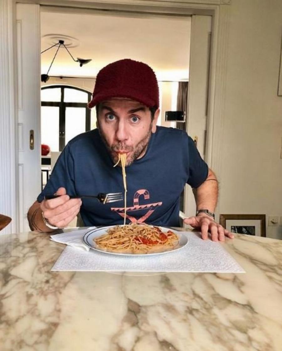 Γιώργος Μαζωνάκης: Το υπερλουξ σπίτι που θυμίζει ξενοδοχείο στο Λας Βέγκας και οι γωνιές που μας εντυπωσίασαν