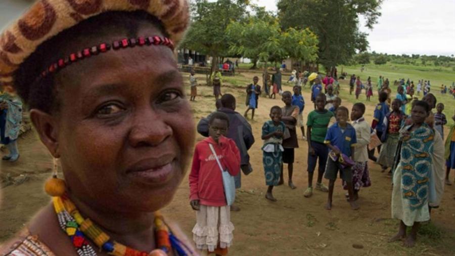 Γυναίκα αρχηγός φυλής ακύρωσε 850 γάμους παιδιών κι έστειλε τα κορίτσια πίσω στο σχολείο