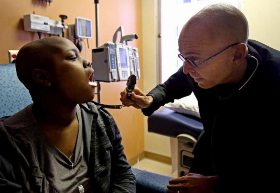 Εμμανουήλ Κατσάνης: Ο Έλληνας γιατρός από τη Νάξο που βρήκε το φάρμακο για τη λευχαιμία