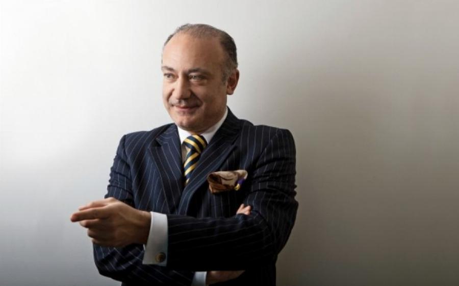 Αυξέντιος Καλαγκός: Ο γιατρός των φτωχών παιδιών – Έχει χειρουργήσει δωρεάν 14.000 παιδιά