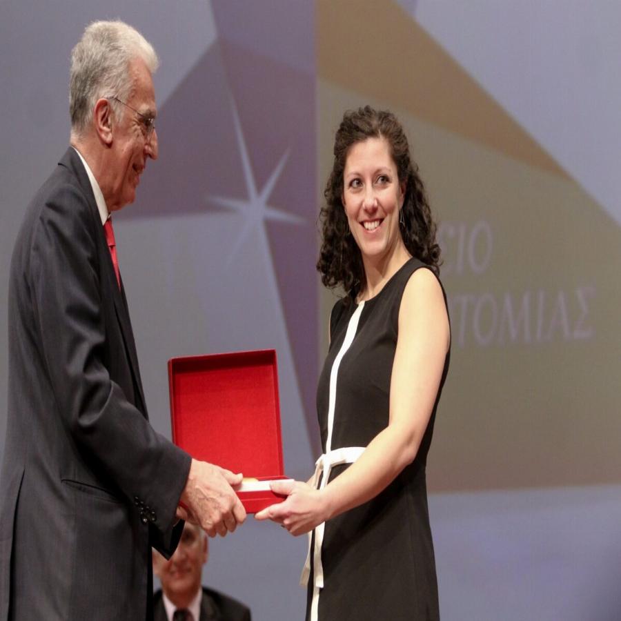 Μαρία Θέμελη: Η Ελληνίδα γιατρός από την Πάτρα που ψηφίστηκε γυναίκα της χρονιάς στην Ολλανδία