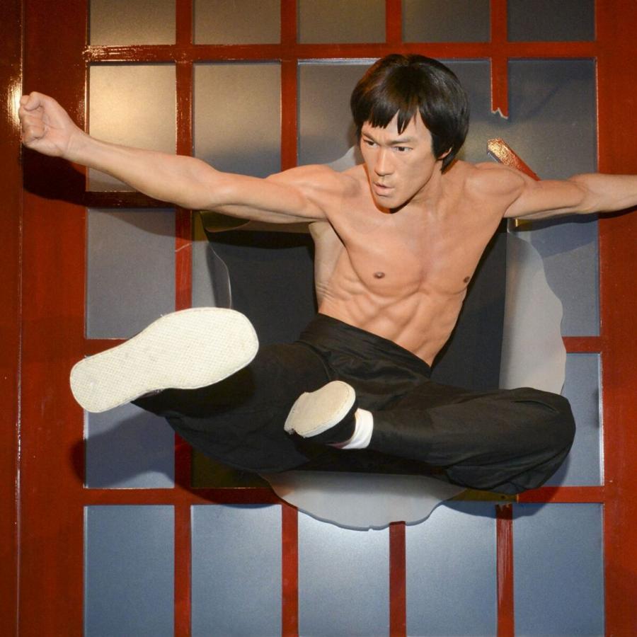 Μπρους Λι: Ο ανίκητος καρατέκα, ο περίεργος θάνατος στα 32 και το παρόμοιο ξαφνικό τέλος του γιου του