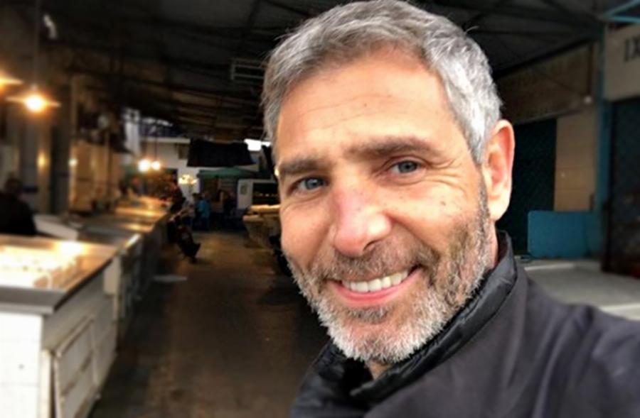 Τα κατάφεραν και καθάρισαν: 6 διάσημοι Έλληνες που νίκησαν τον αλκοολισμό