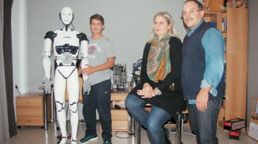 Δημήτρης Χατζής: Ο 15χρονος Καβαλιώτης που έφτιαξε ρομπότ με τεχνητή νοημοσύνη και υποκλίθηκε όλος ο πλανήτης