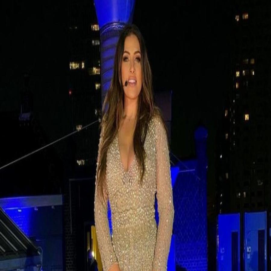 Έλενα Παπαριζου: «Με τα πολλά που διάβασα, έβαλα να δω το βίντεο της “χοντρής και γερασμένης” Έλενας Παπαρίζου»