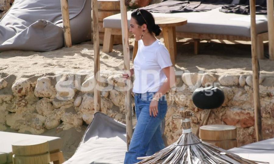 Η κορούλα της Τάμτα μεγάλωσε, έγινε μια πανέμορφη δεσποινίδα και μοιάζει υπερβολικά στην μητέρα της