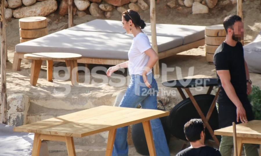 Η κορούλα της Τάμτα μεγάλωσε, έγινε μια πανέμορφη δεσποινίδα και μοιάζει υπερβολικά στην μητέρα της