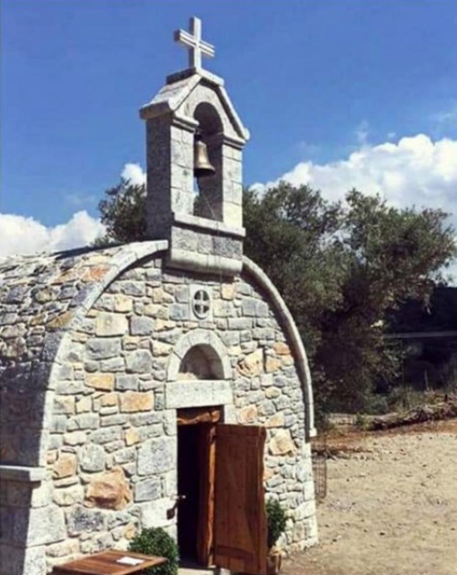 Βαγγέλης Γιακουμάκης: Το σπίτι της ψυχούλας του – Το εκκλησάκι που χτίστηκε στη μνήμη του