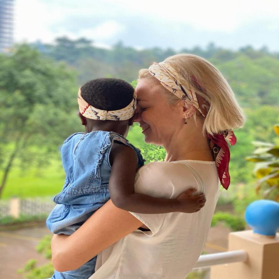 Χριστίνα Κοντοβά: Υιοθέτησε ένα κοριτσάκι από την Ουγκάντα – Η συγκινητική ανάρτηση