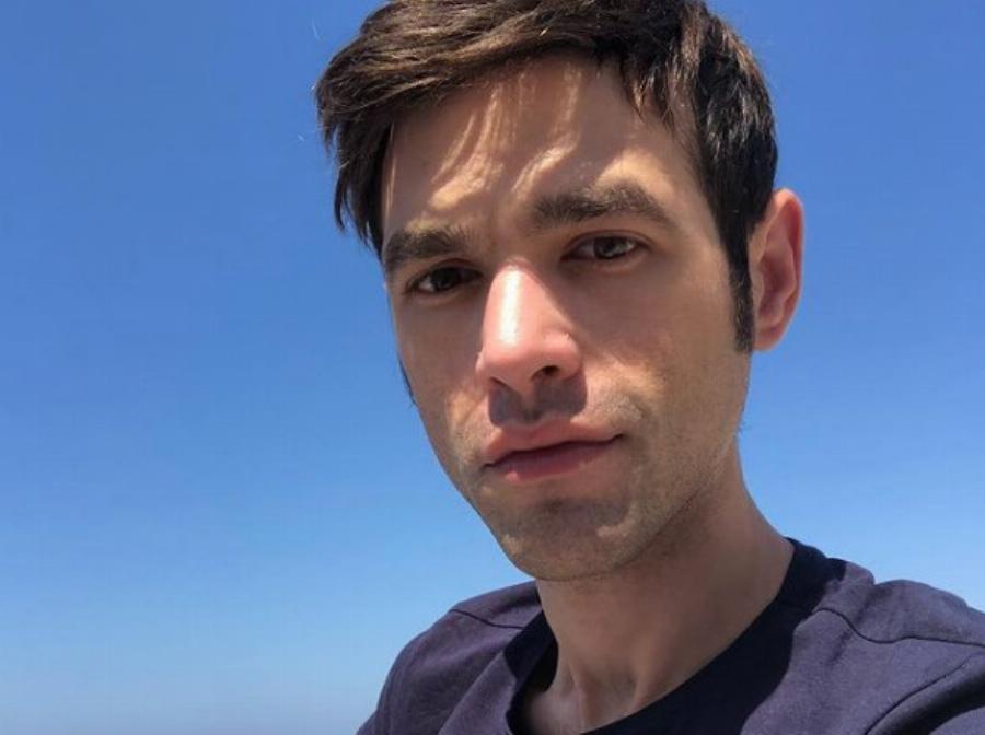 Μένιος Φουρθιώτης: Έπεσε από το κρεβάτι του το βράδυ και χτύπησε στον αυχένα