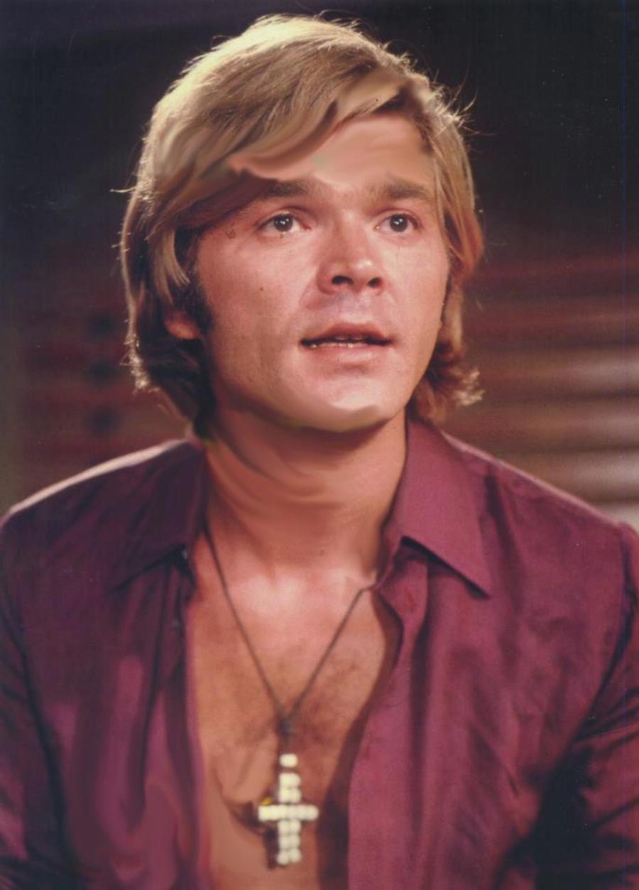 Δέκα Έλληνες ηθοποιοί που έδωσαν τέλος στη ζωή τους στο άνθος της ηλικίας τους