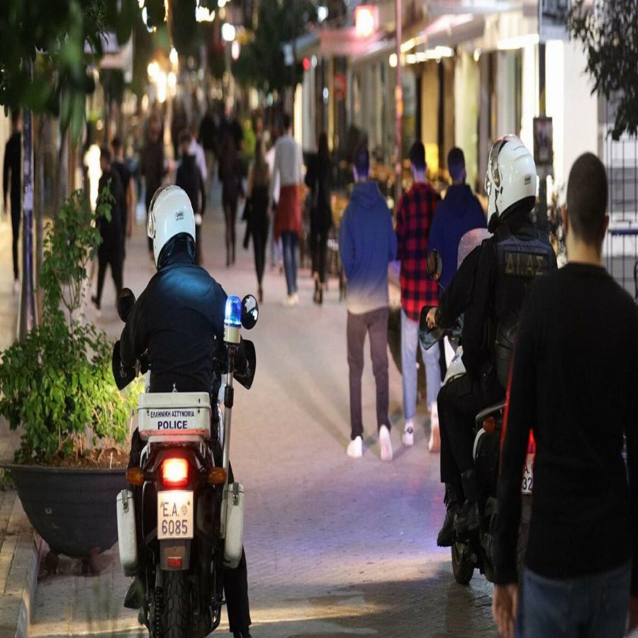 Απαγόρευση κυκλοφορίας: Αλλάζει το ωράριο του Lockdown – Μέχρι τι ώρα θα κυκλοφορούμε έξω