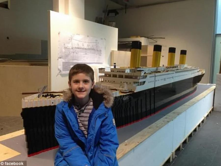 Πιτσιρίκος 15 ετών με αυτισμό, δημιούργησε τον Τιτανικό με τουβλάκια Lego