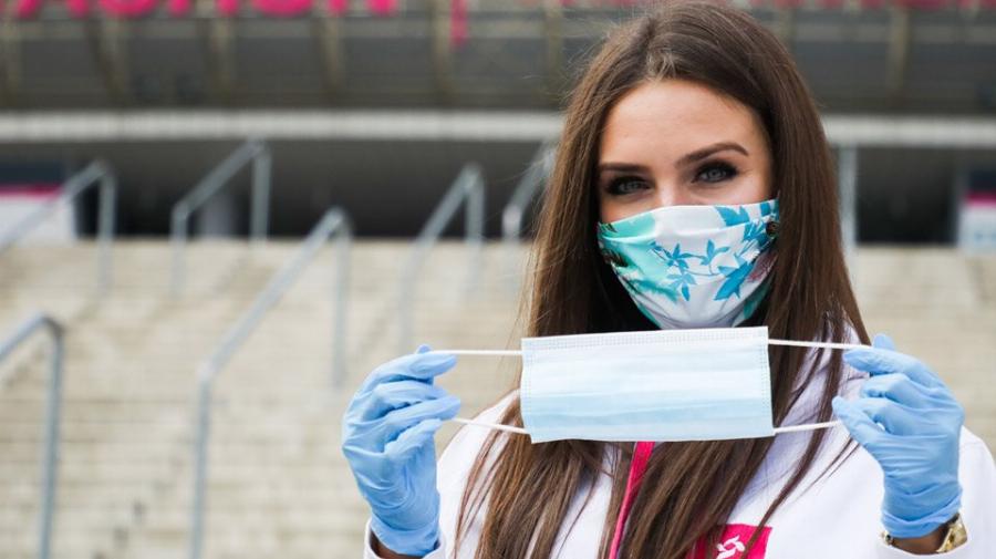 Μάσκες Απόφαση: «Πετάνε τις μάσκες οι πλήρως εμβολιασμένοι» – Οι νέες οδηγίες