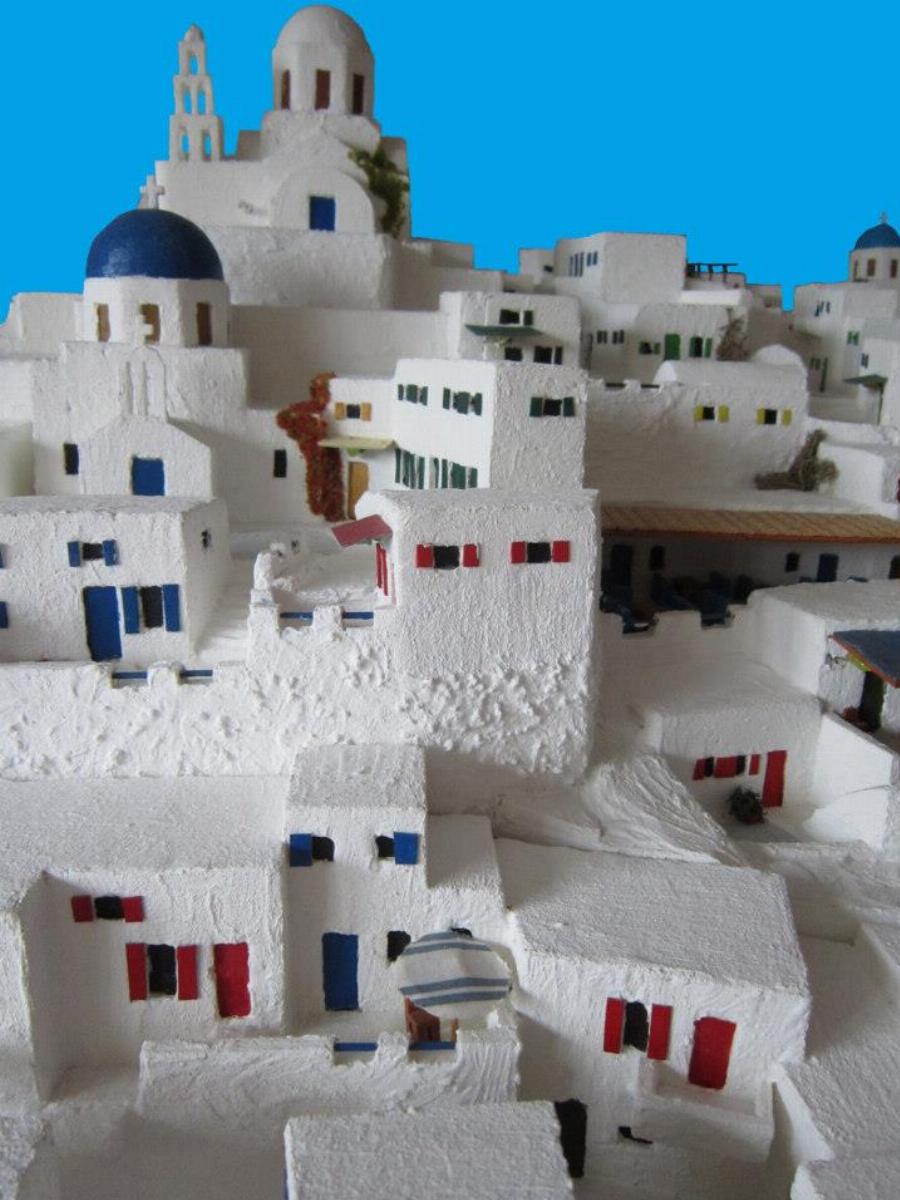 Σαντορίνη Μινιατούρα: Φιλλέληνας Ολλανδός την έφτιαξε στον κήπο του και θέλει όσο τίποτα να επισκεφτεί την Ελλάδα