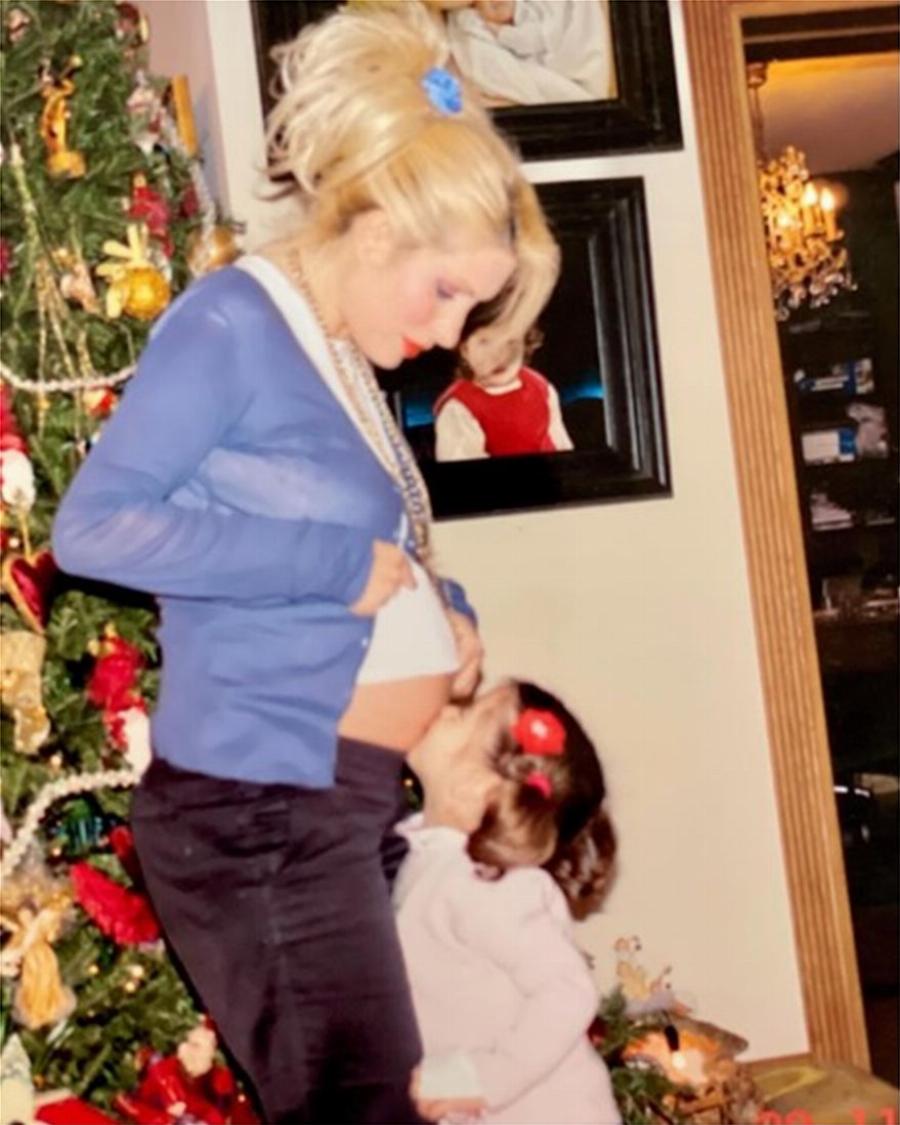 Ελένη Μενεγάκη: Η φωτογραφία από το μαιευτήριο και η έκπληξη που κανείς δεν περίμενε