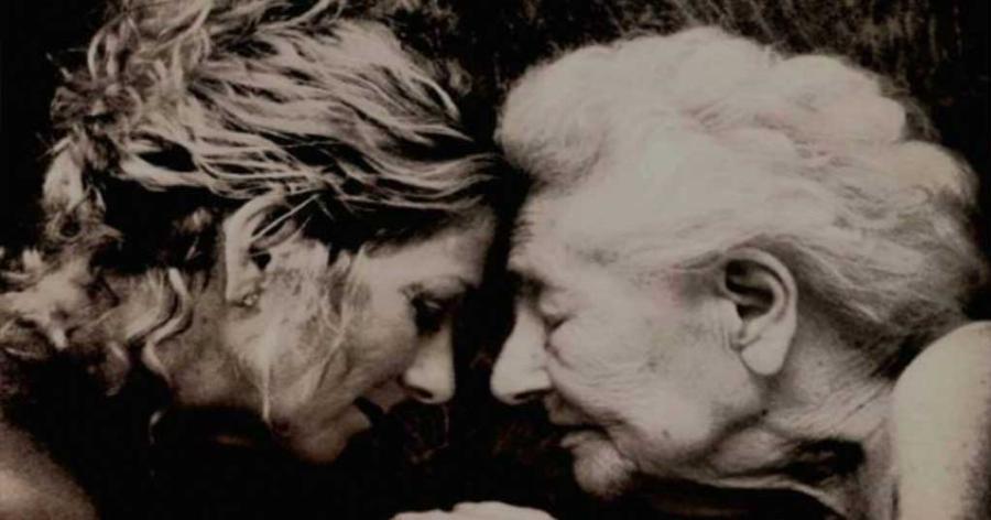 Αχ! βρε μάνα, βιάστηκες να φύγεις. Τι νόμισες; Μεγαλώσαμε και δε σε χρειαζόμαστε;