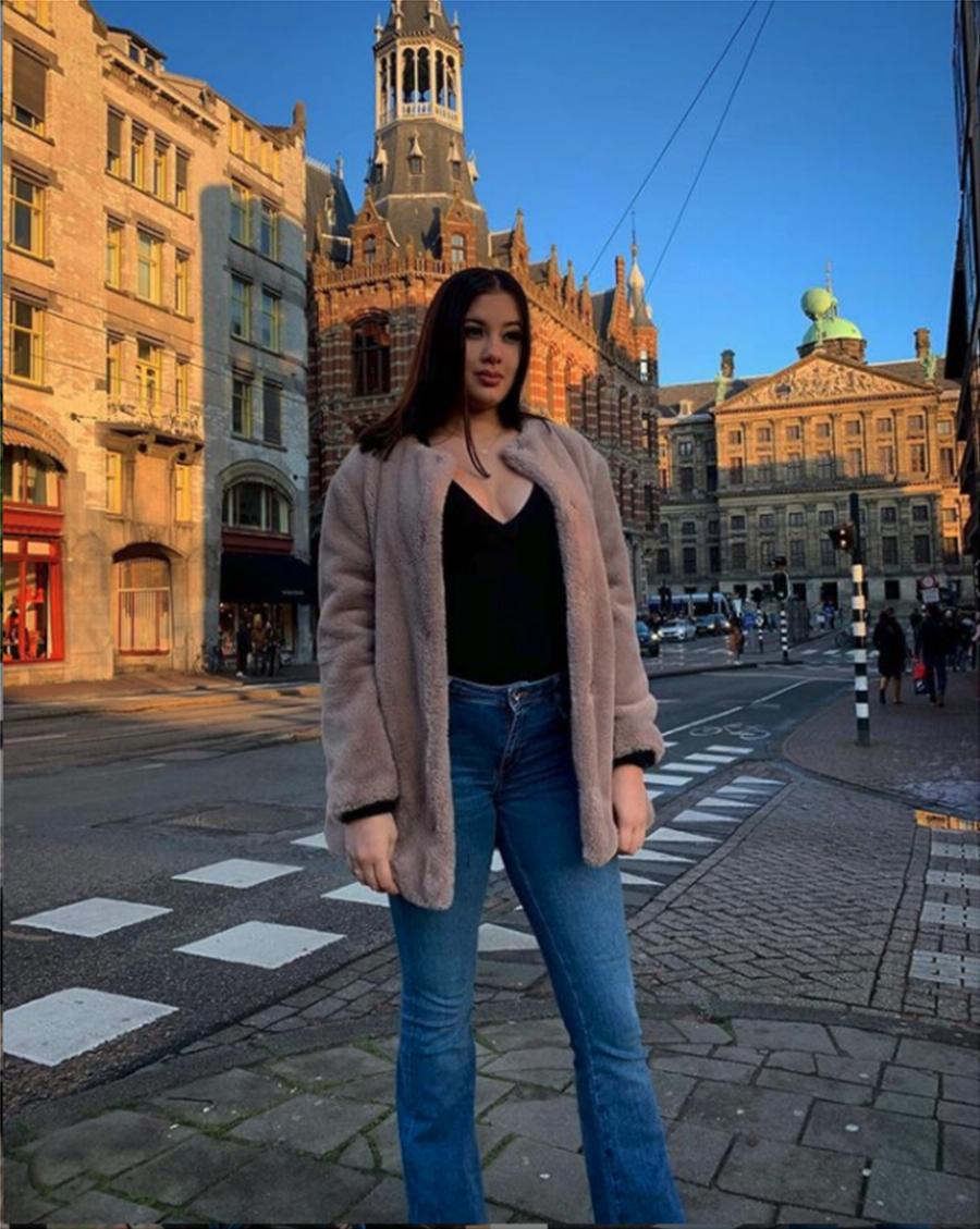 Έγκλημα στα Γλυκά Νερά: Ο Μπάμπης, η Καρολάιν και η όμορφη ζωή που κόπηκε τόσο βίαια