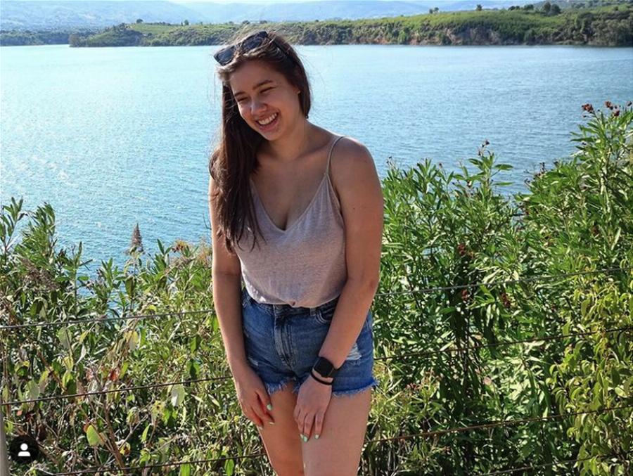 Έγκλημα στα Γλυκά Νερά: Ο Μπάμπης, η Καρολάιν και η όμορφη ζωή που κόπηκε τόσο βίαια