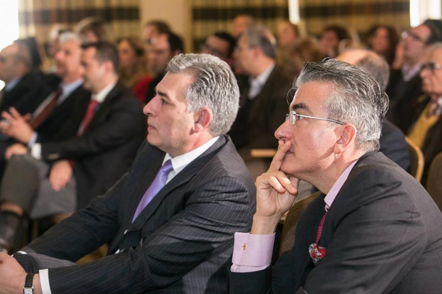 Αναστάσιος Κανελλόπουλος: Ο Έλληνας οθφαλμίατρος που διορθώνει χωρίς λέιζερ μυωπία και αστιγματισμό