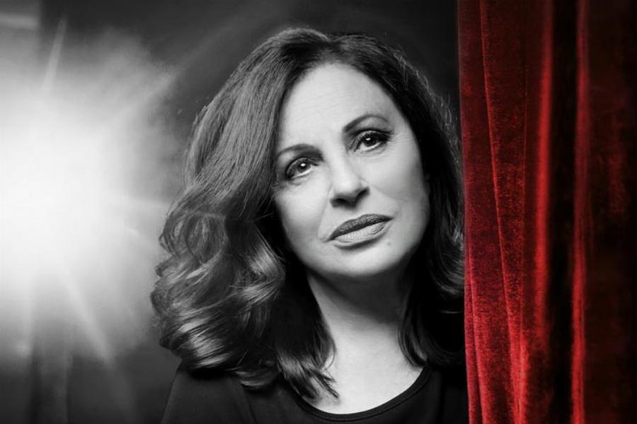 Μαχητές της ζωής: 10 διάσημοι Έλληνες που πάλεψαν με τον καρκίνο και βγήκαν νικητές