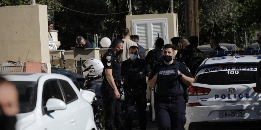 Γλυκά Νερά αποκαλύψεις: Δεμένος χειροπόδαρα τους άκουγε να σκοτώνουν την γυναίκα του – Νέες πληροφορίες