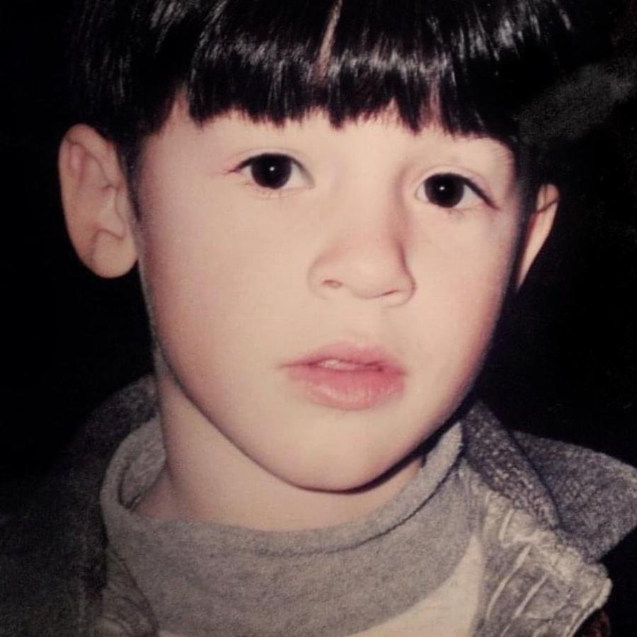 Τάσος Ξιαρχό: «6 χρονών με βίασε ένα αγόρι της γειτονιάς, σε ένα χωράφι. Μου έκλεινε το στόμα να μην ακουστώ»