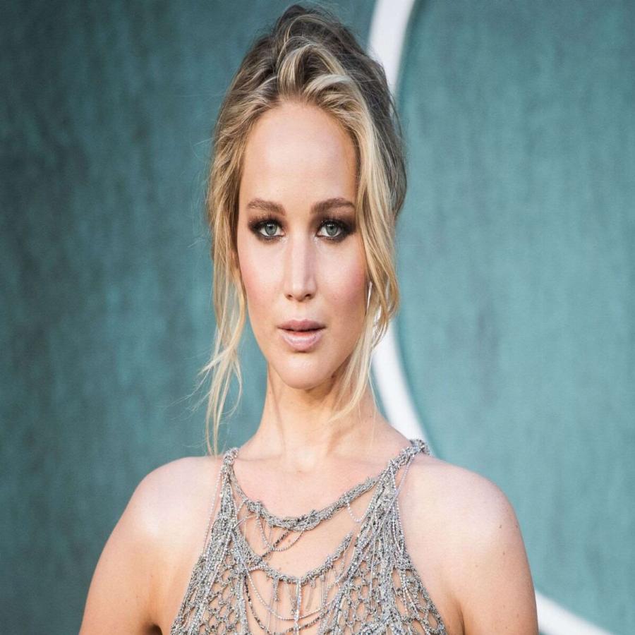 Άντεξαν στην κριτική: 10 διάσημες που δέχθηκαν bullying για τα κιλά τους