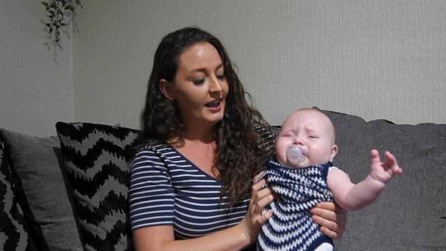 Μητέρα που έφερε στον κόσμο παιδί χωρίς πόδια και με ένα χέρι: «Η καλύτερη απόφαση της ζωής μου»